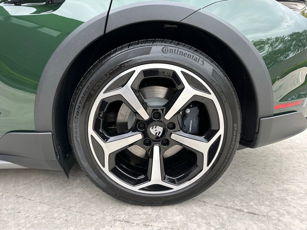 Used 2025 Porsche Taycan 4 Cross Turismo image 45