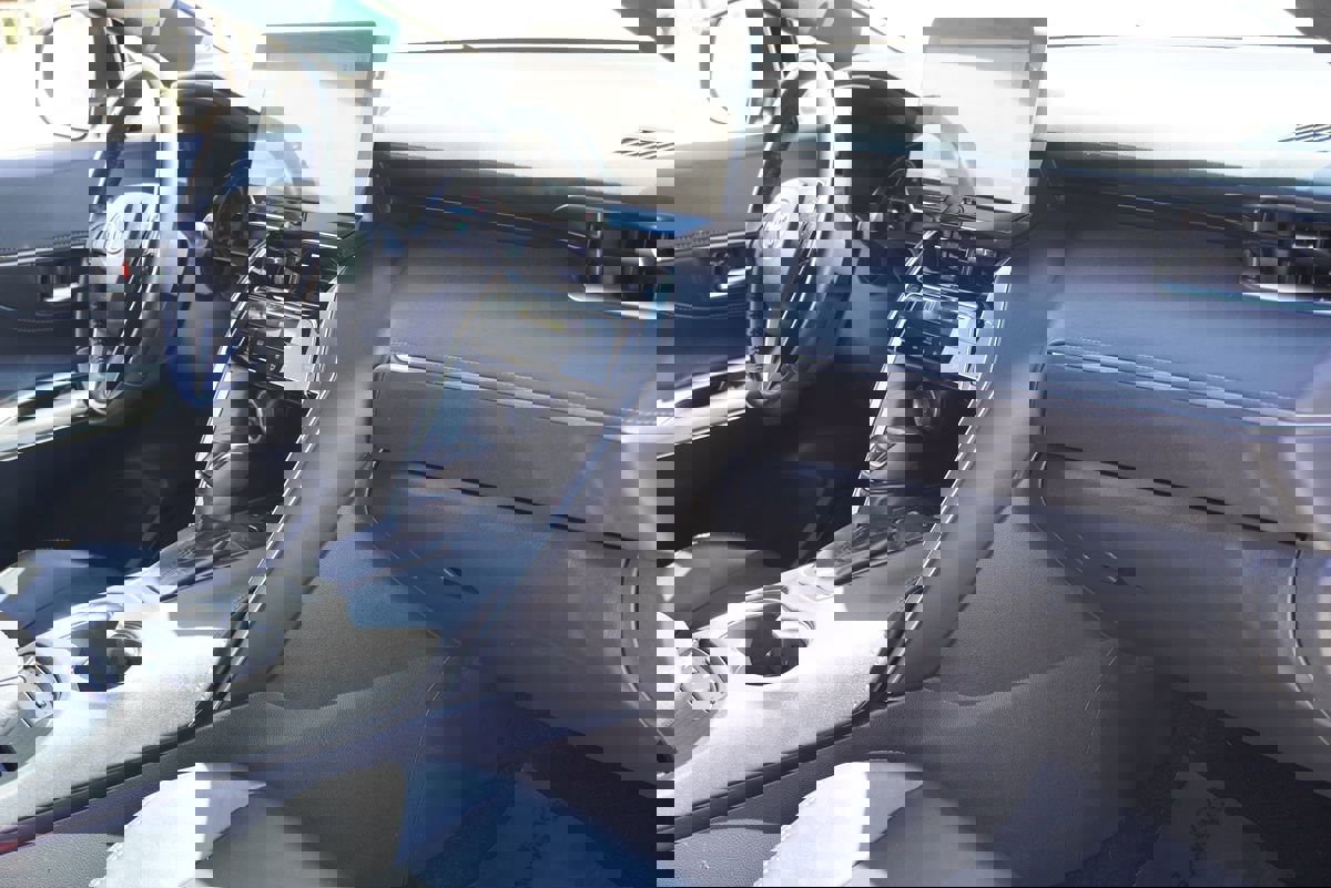 Used 2023 Toyota Venza XLE AWD/4WD image 14