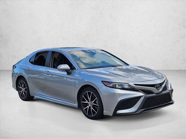 Used 2023 Toyota Camry SE FWD image 3