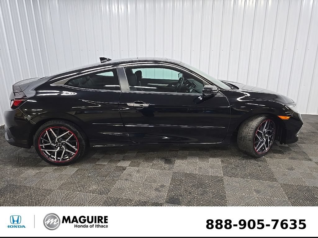 Used 2020 Honda Civic Touring image 2