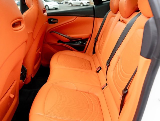 Used 2022 Aston Martin DBX image 39