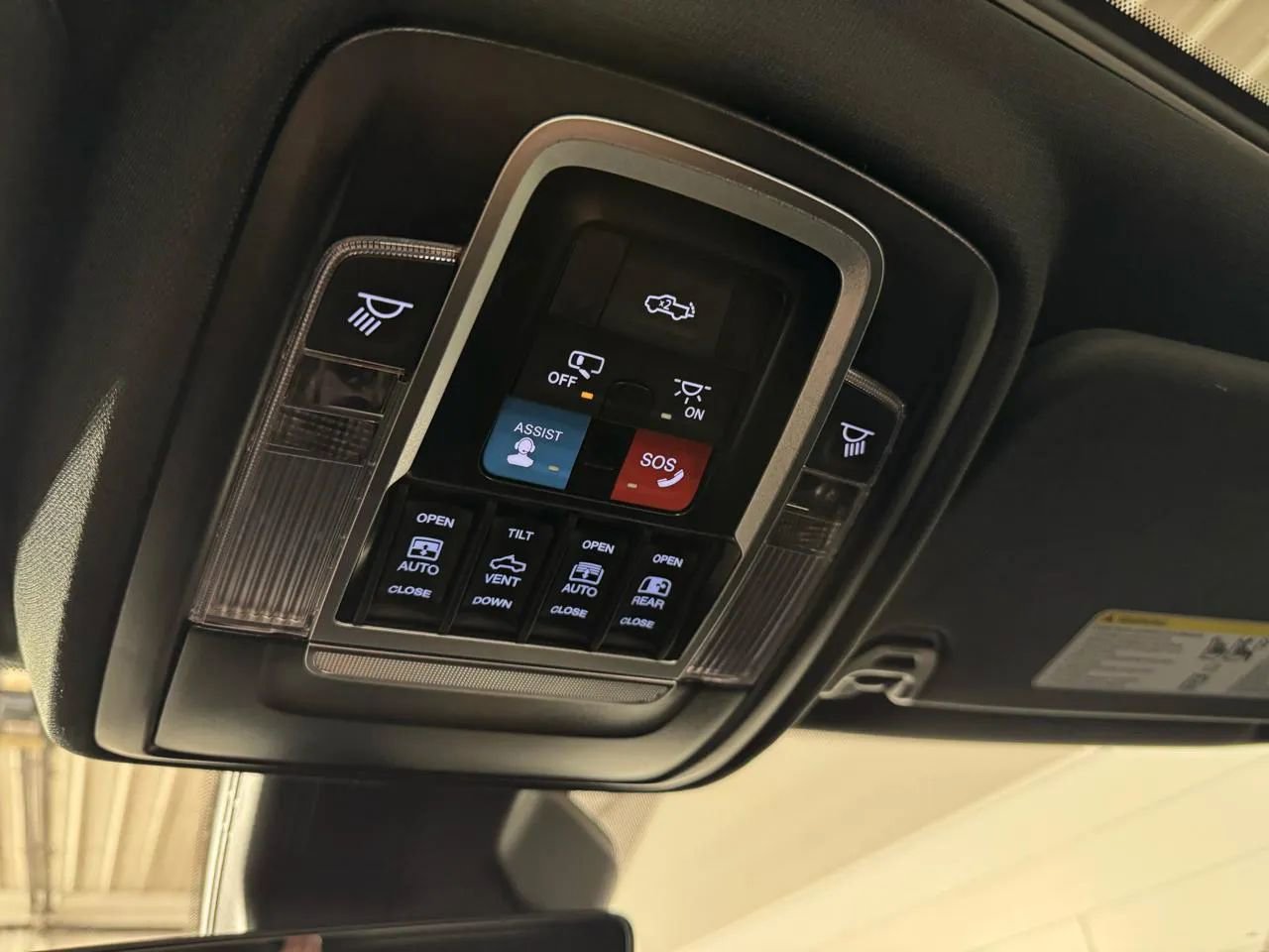 Used 2026 RAM 1500 Laramie w/ Night Edition AWD/4WD image 33