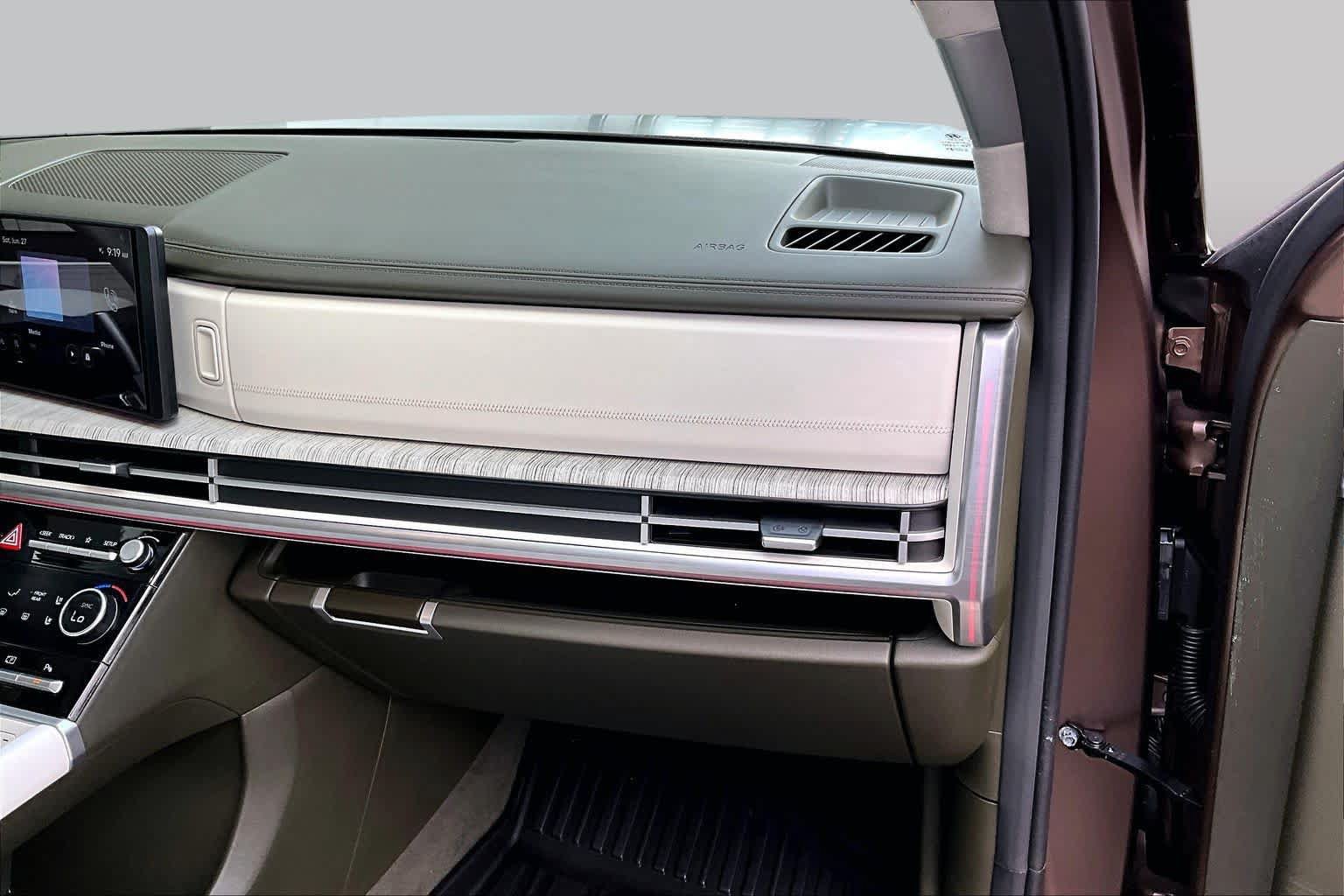 Used 2025 Hyundai Santa Fe Calligraphy FWD image 20