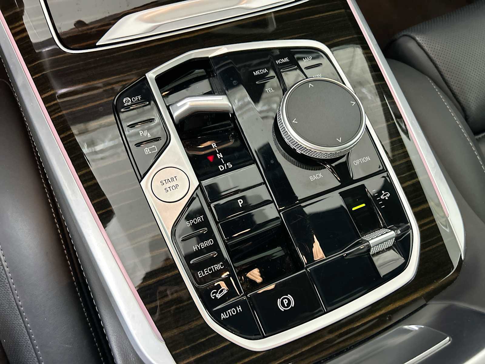 Used 2025 BMW X5 xDrive50e image 22