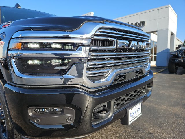 New 2026 RAM 2500 Laramie AWD/4WD image 4