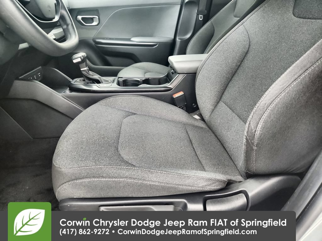 Used 2025 Kia K4 FWD image 19