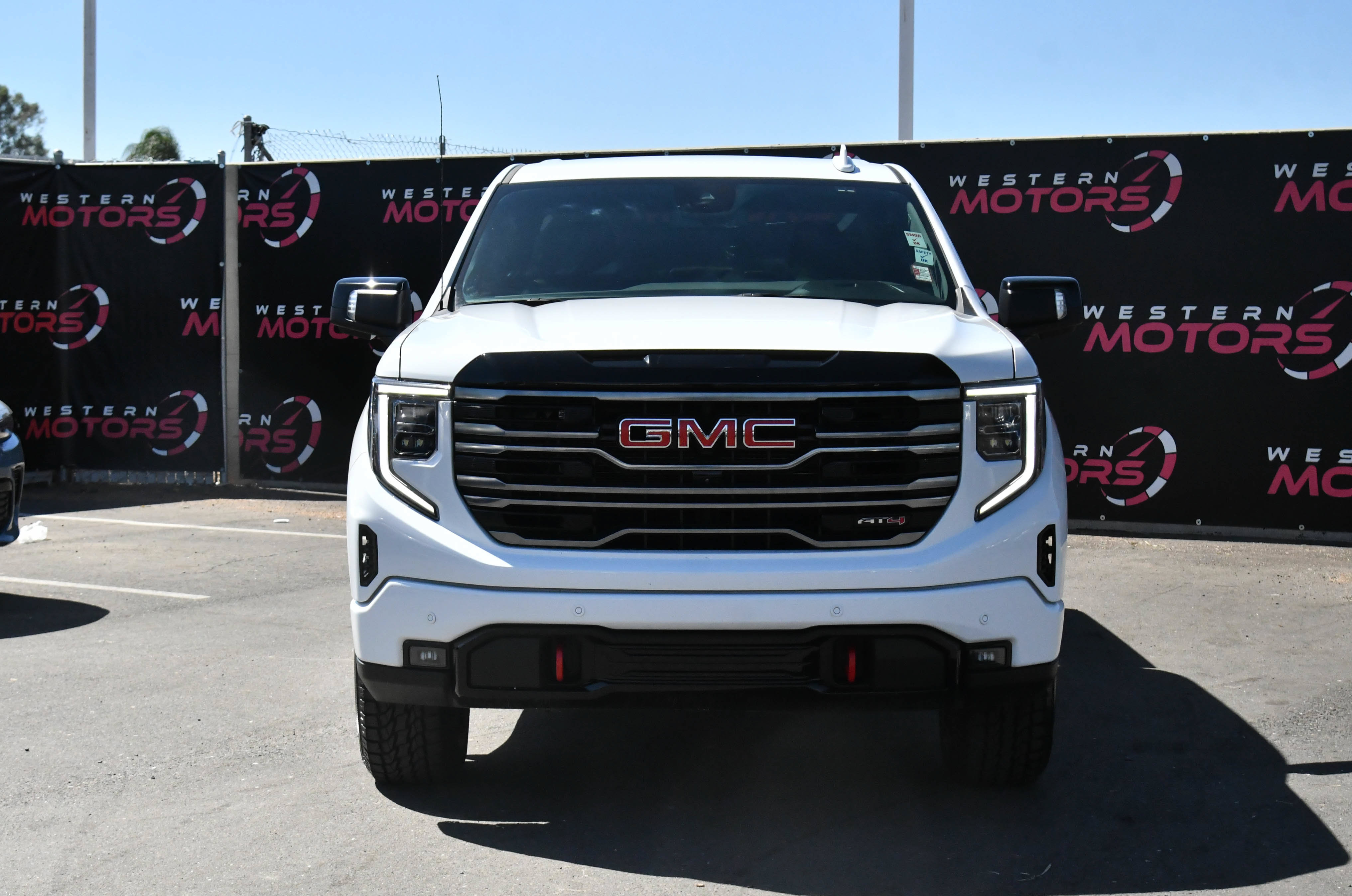 Used 2025 GMC Sierra 1500 AT4 AWD/4WD image 2