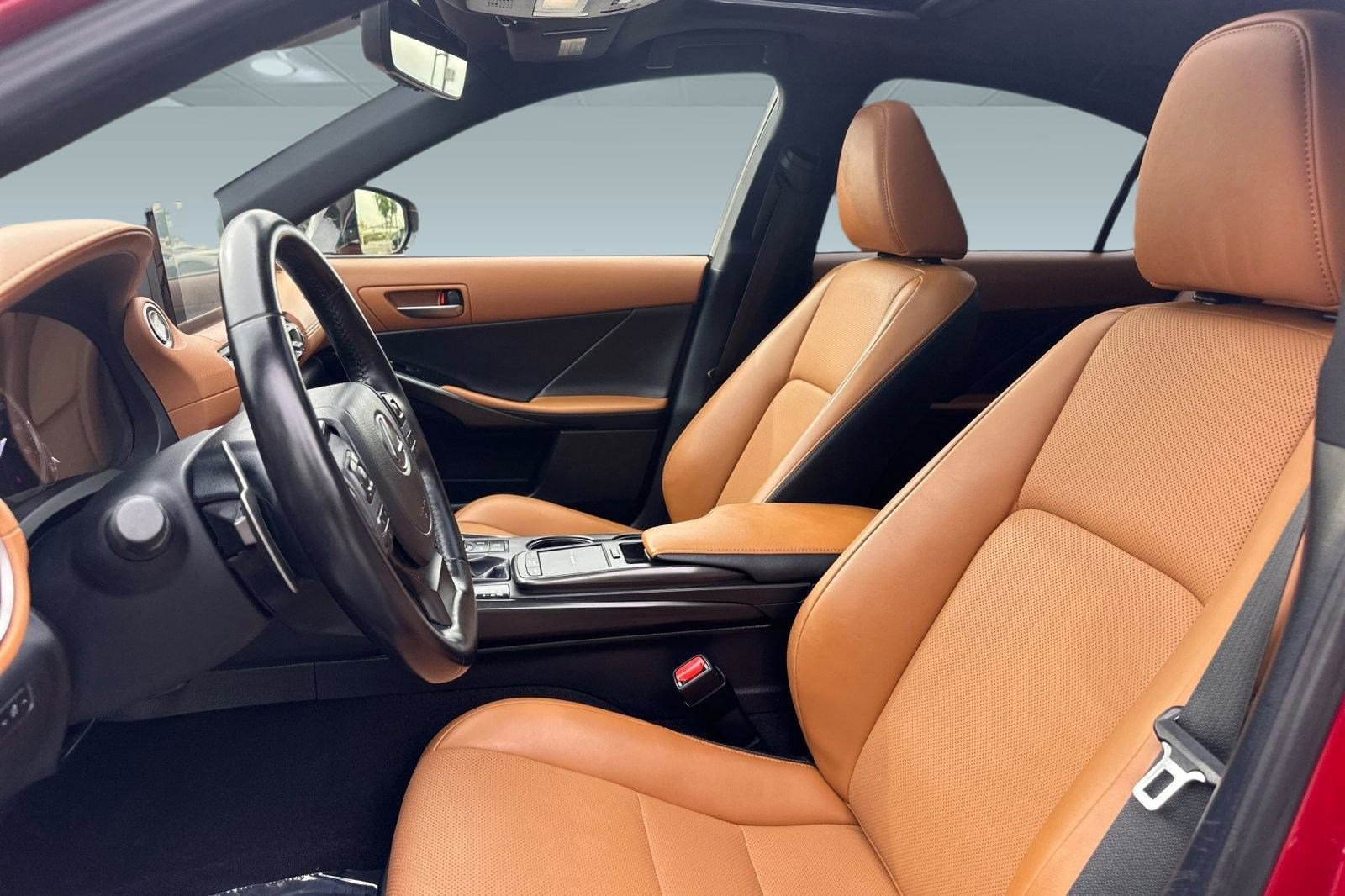 Used 2021 Lexus IS 300 w/ Comfort Package image 5