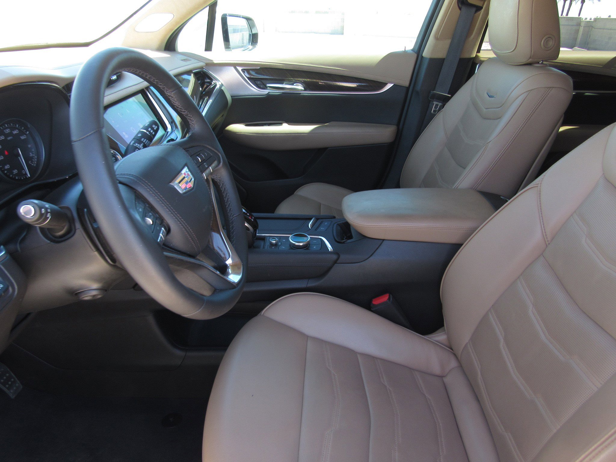 Used 2024 Cadillac XT6 Premium Luxury w/ Platinum Package image 16