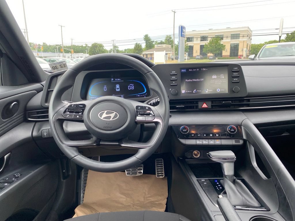 New 2026 Hyundai Elantra Sport FWD image 10