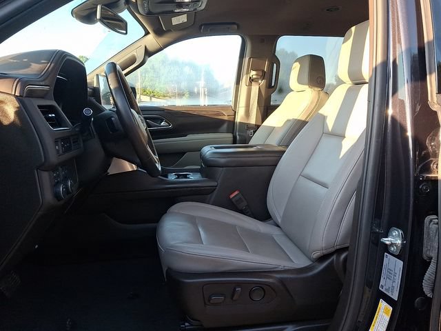Used 2024 Chevrolet Suburban LT AWD/4WD image 13