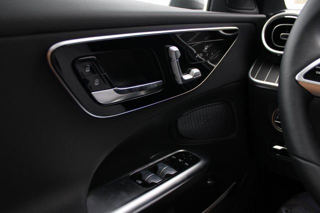 New 2025 Mercedes-Benz C 300 4MATIC Sedan image 22