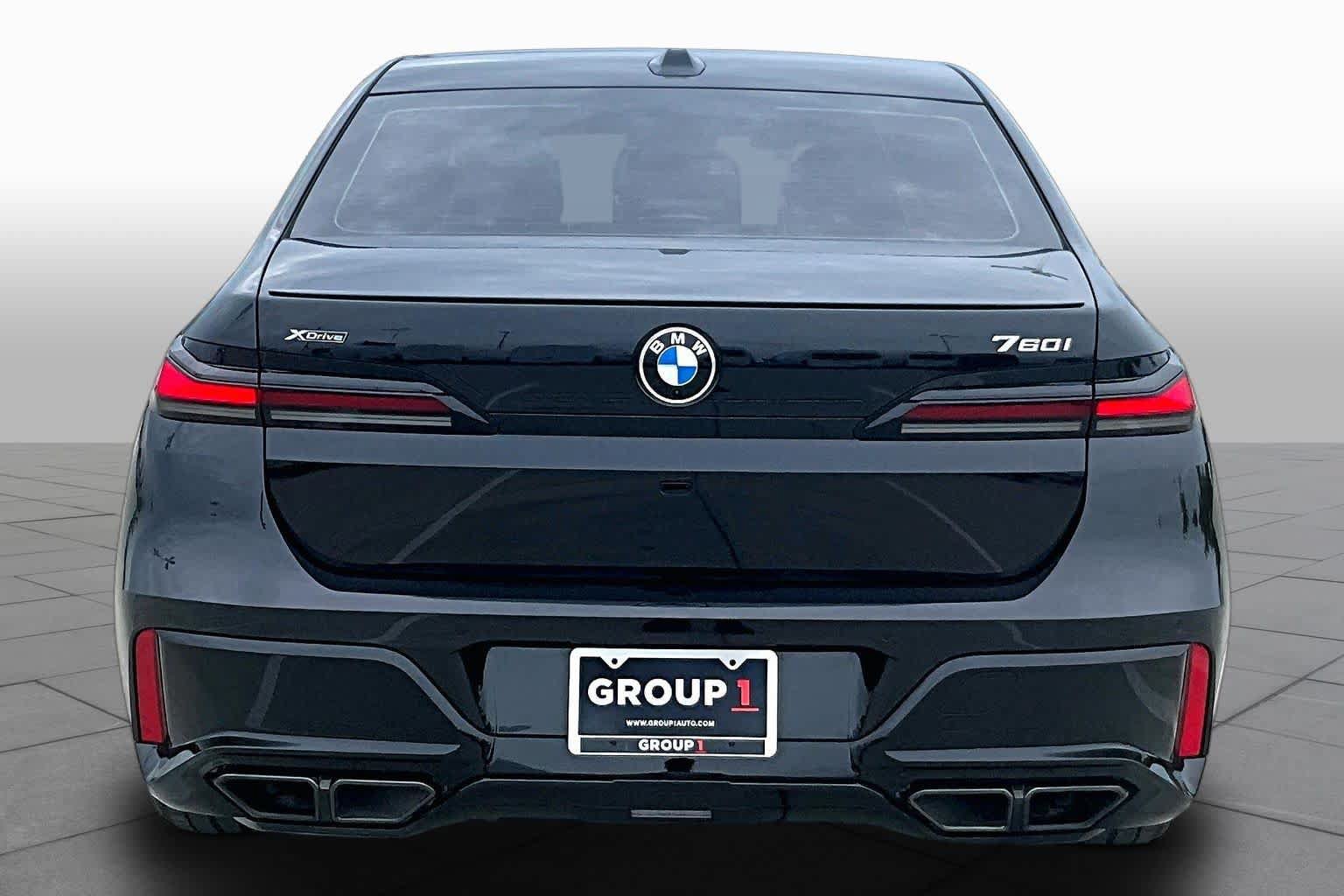 Used 2026 BMW 760i xDrive AWD/4WD image 4
