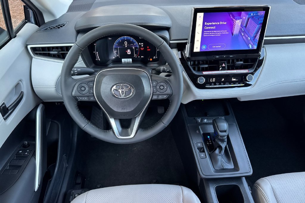 New 2026 Toyota Corolla Cross LE w/ Moonroof Package AWD/4WD image 11