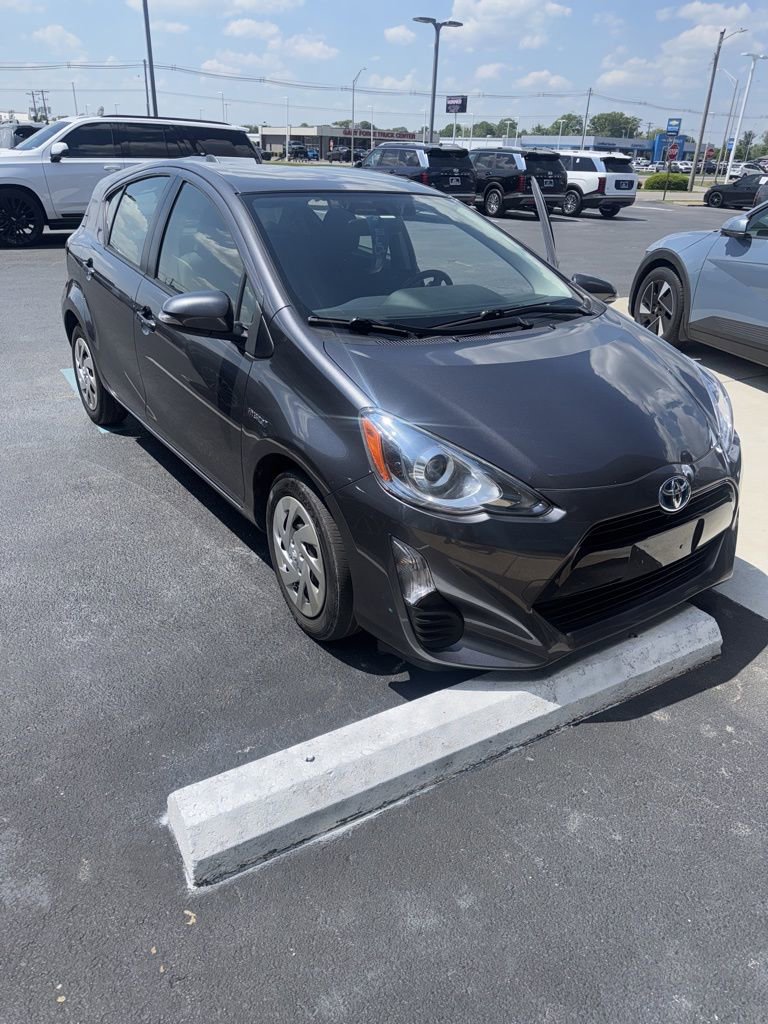 Used 2016 Toyota Prius C Three FWD image 2