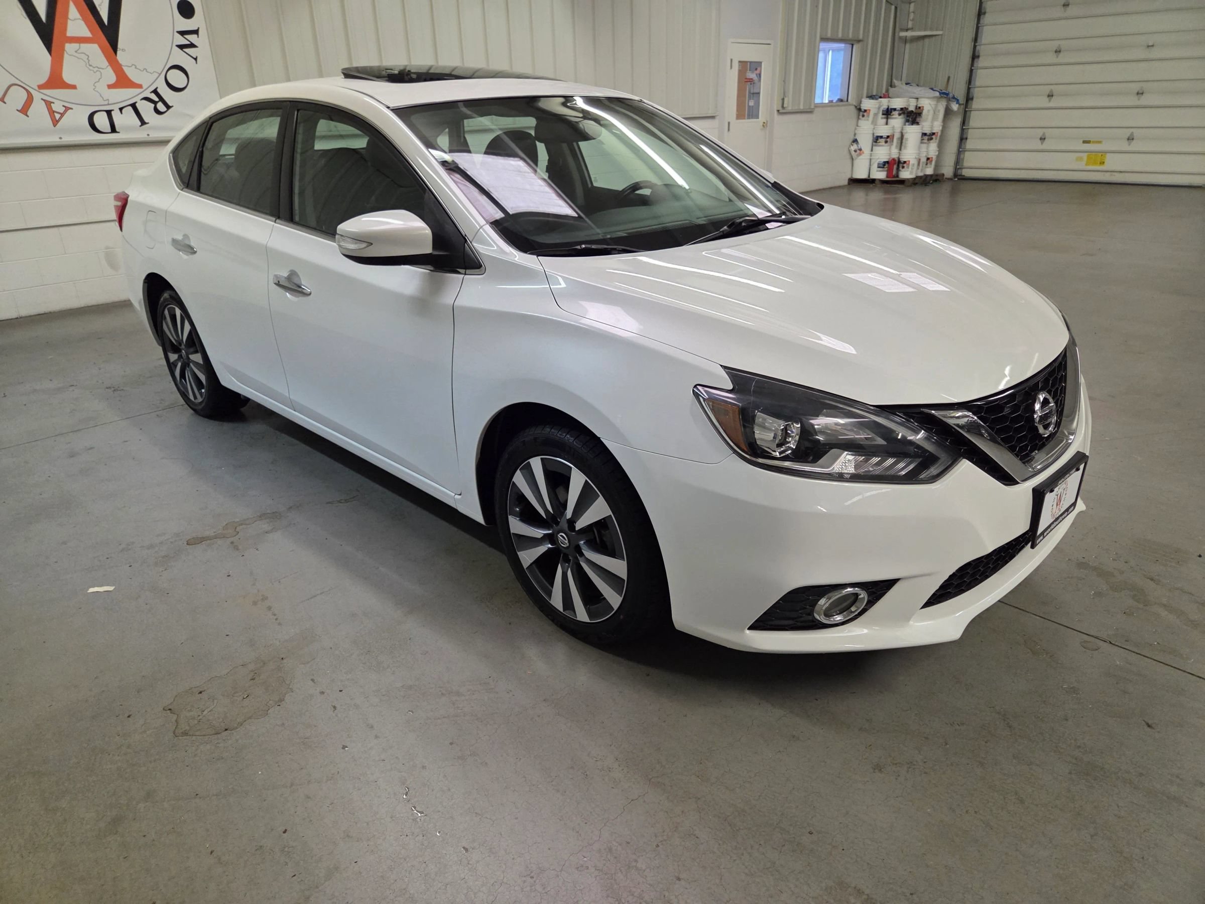 Used 2016 Nissan Sentra SL w/ Technology Package FWD image 10