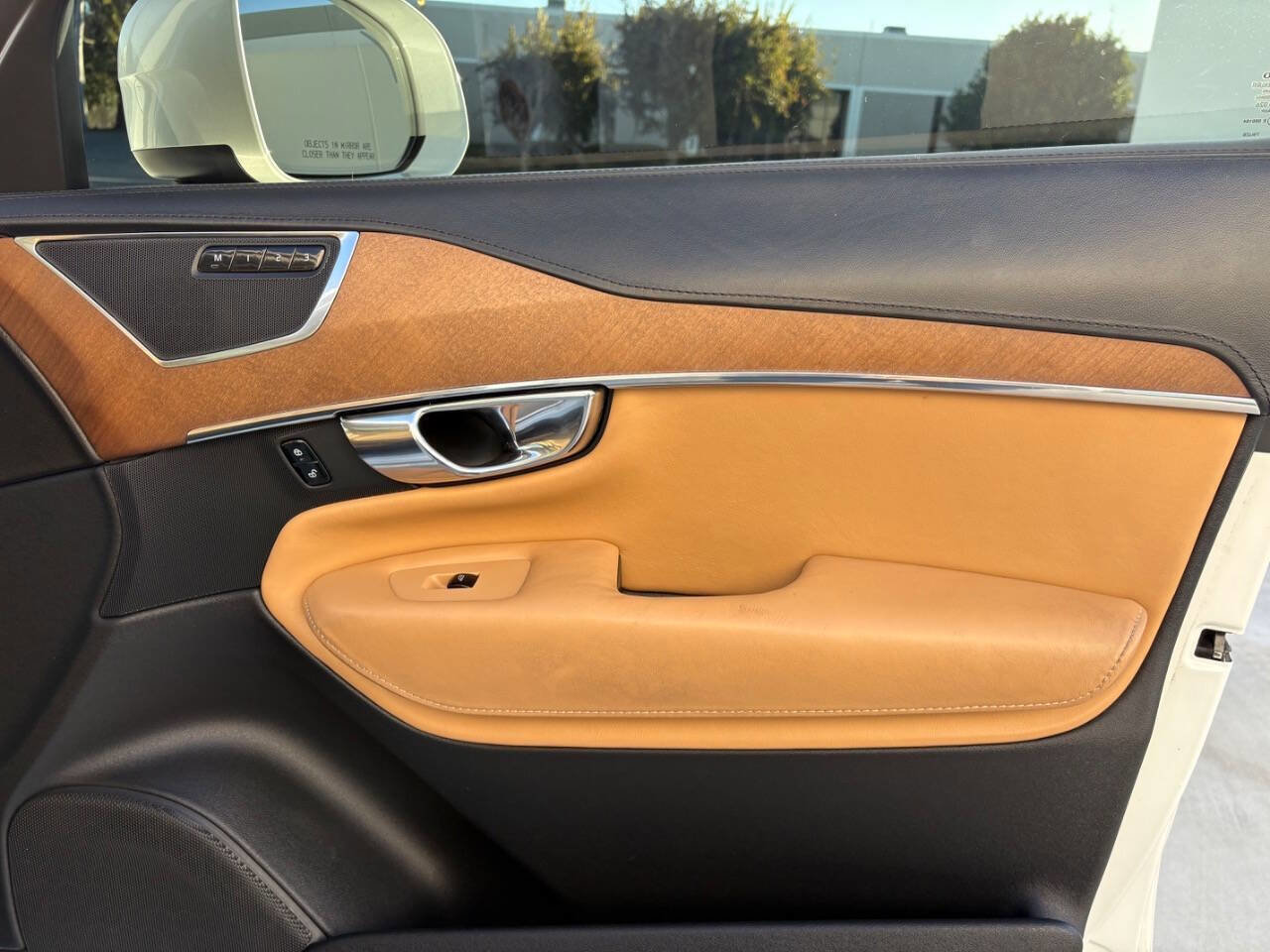 Used 2016 Volvo XC90 T8 Inscription image 24