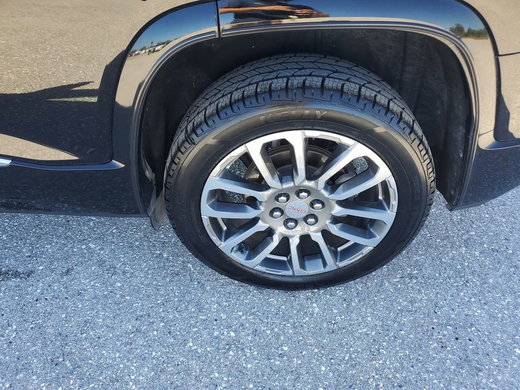 Used 2021 GMC Acadia Denali w/ Denali Technology Package image 19