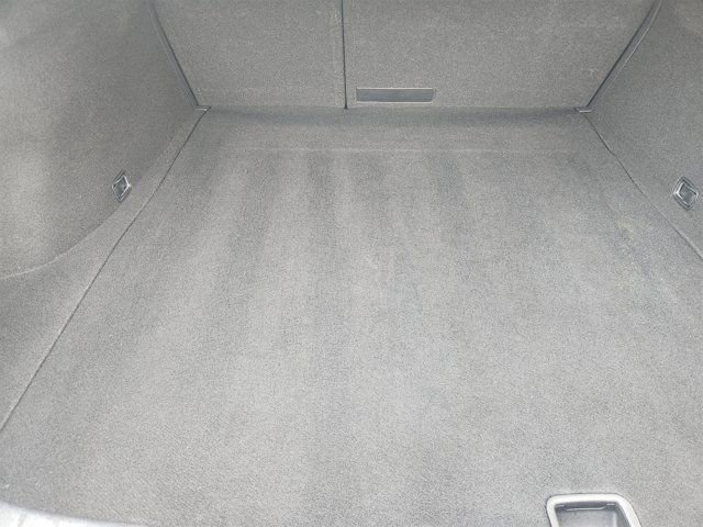 Used 2025 Genesis G70 2.5T image 33