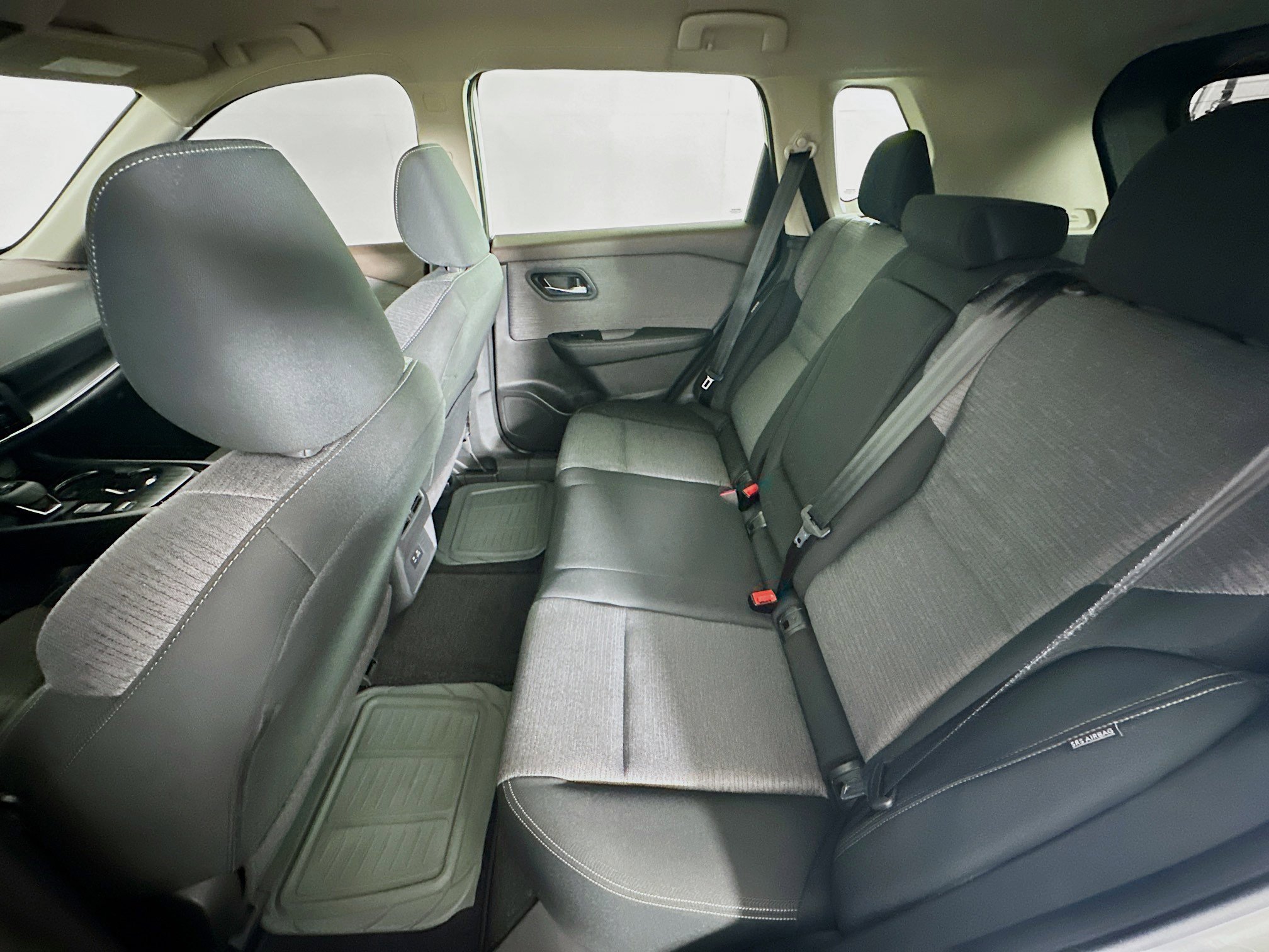 Used 2023 Nissan Rogue SV FWD image 27