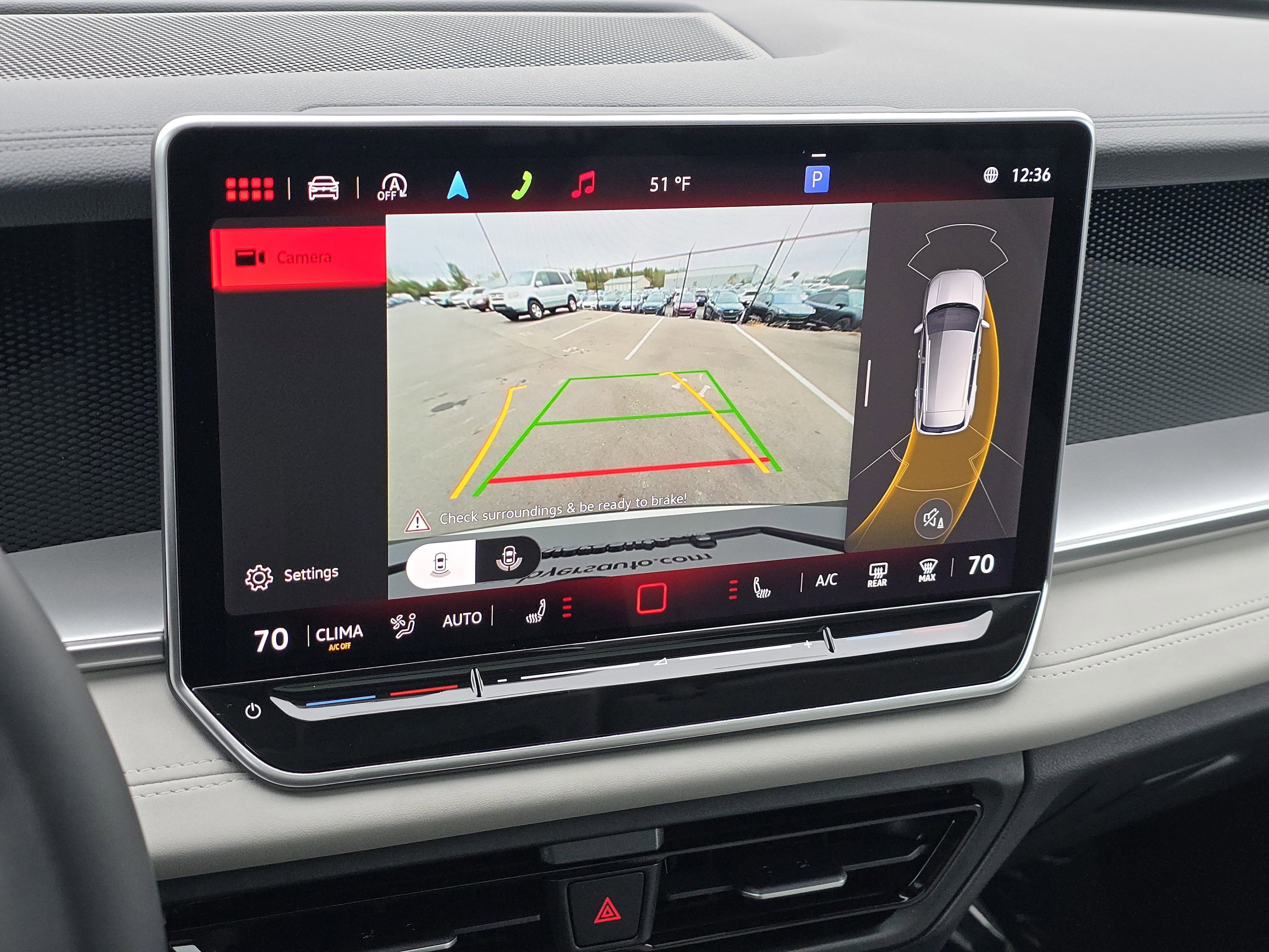 New 2025 Volkswagen Tiguan SE image 23