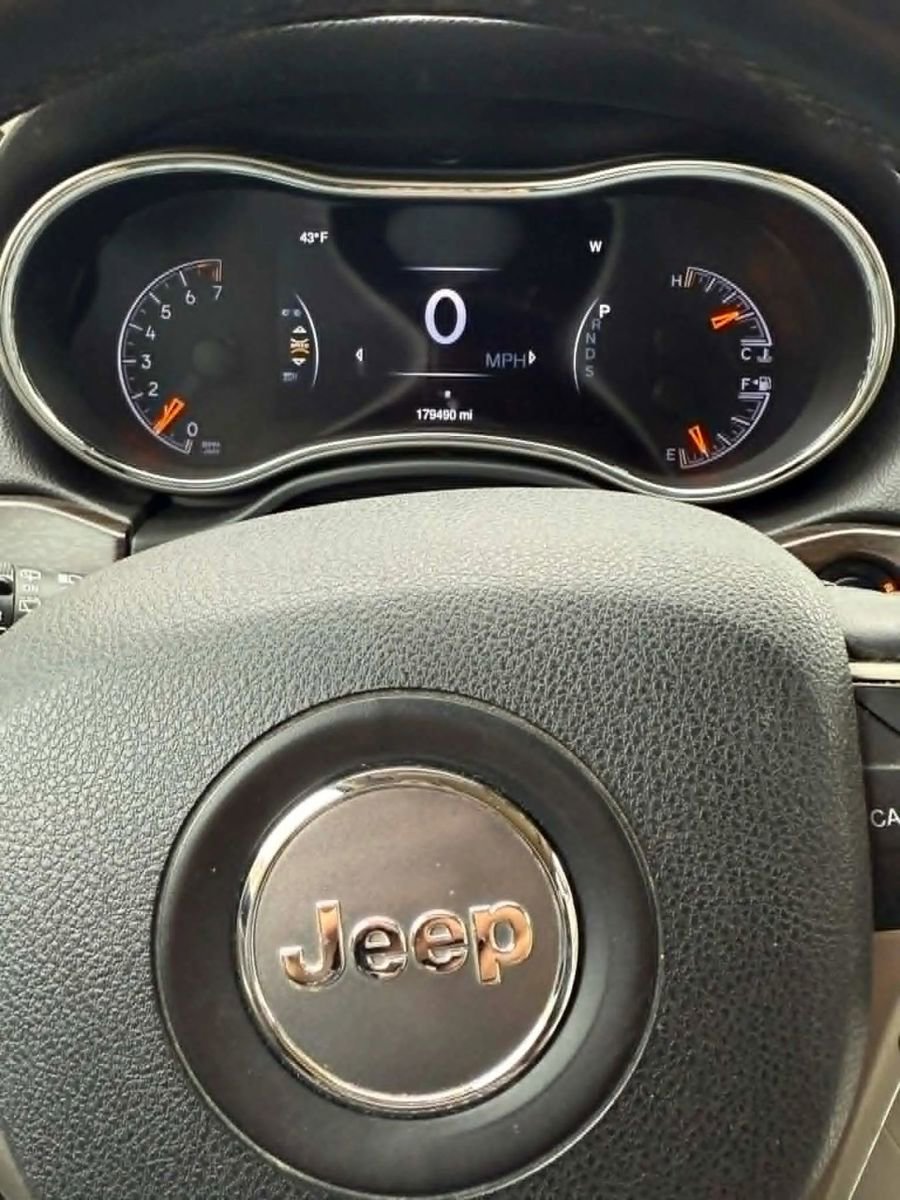 Used 2014 Jeep Grand Cherokee Limited AWD/4WD image 5