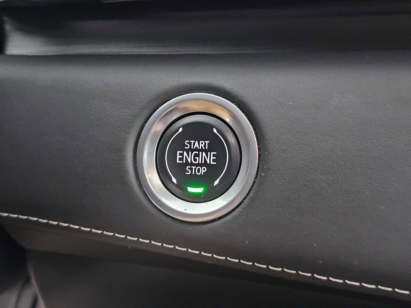 Certified 2024 Cadillac Escalade ESV Premium Luxury Platinum AWD/4WD image 42