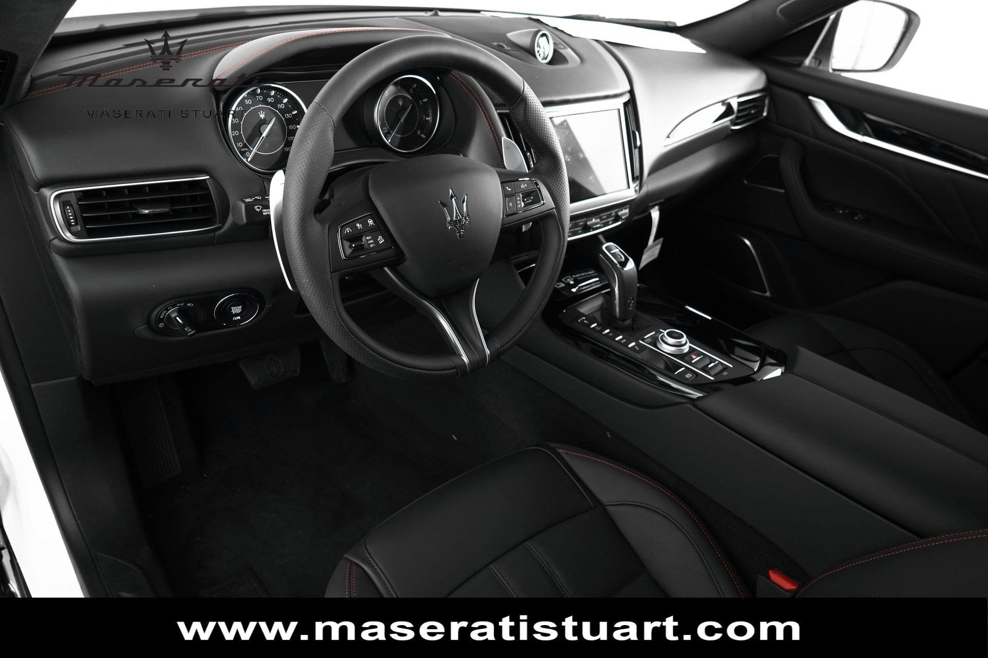 New 2024 Maserati Levante GT Ultima image 31