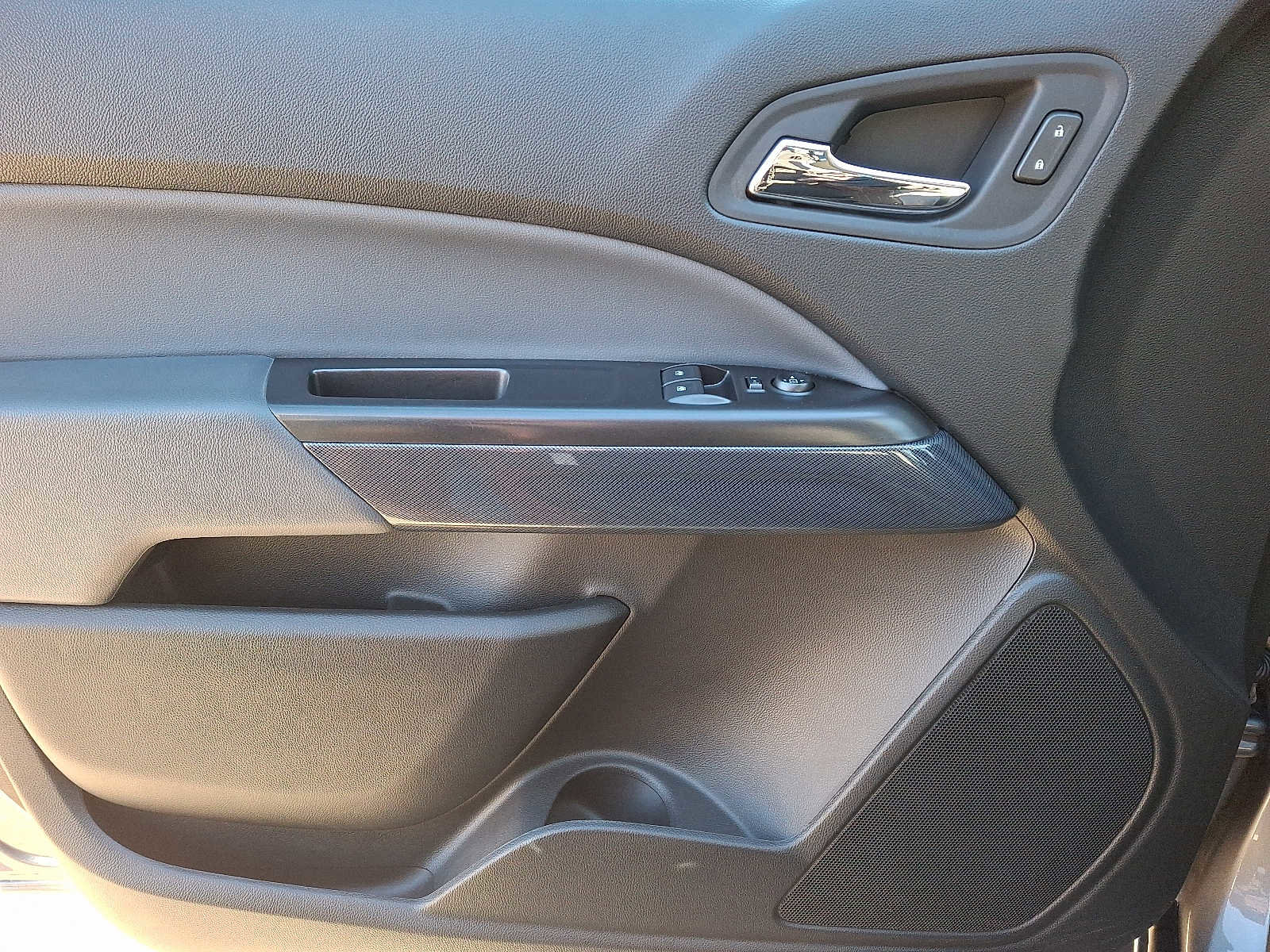 Used 2022 Chevrolet Colorado Z71 w/ Safety Package image 12