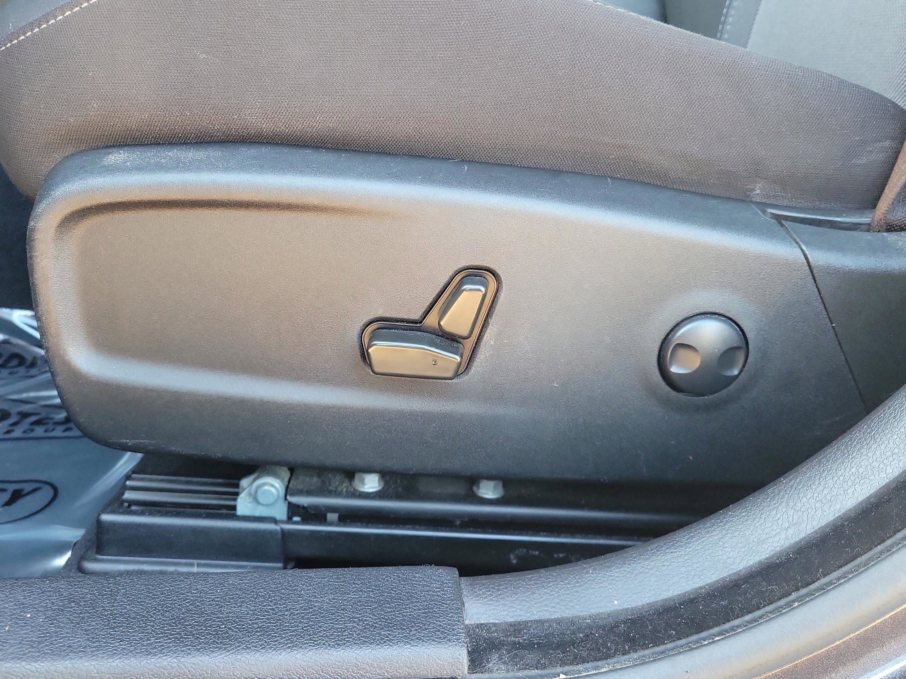 Used 2022 Dodge Charger SXT w/ Blacktop Package image 19