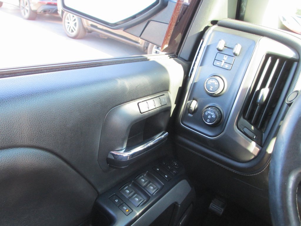 Used 2017 Chevrolet Silverado 1500 LTZ Z71 w/ LTZ Plus Package image 27