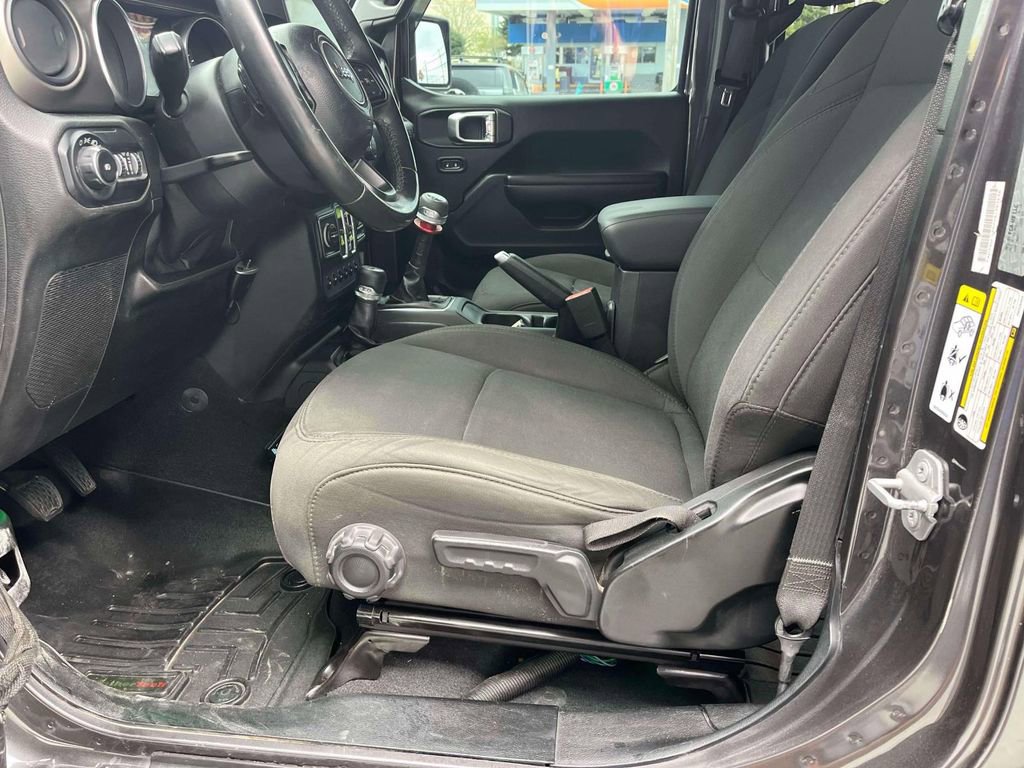 Used 2018 Jeep Wrangler Unlimited Sport S image 26