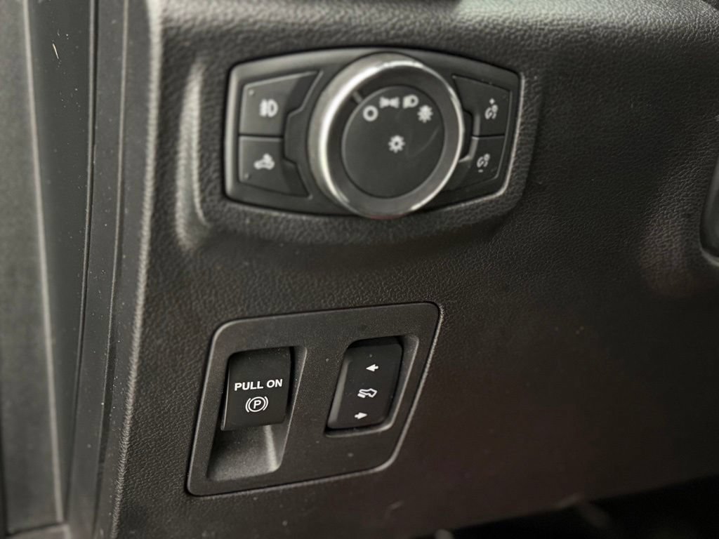Used 2018 Ford F150 XLT w/ Equipment Group 302A Luxury AWD/4WD image 14