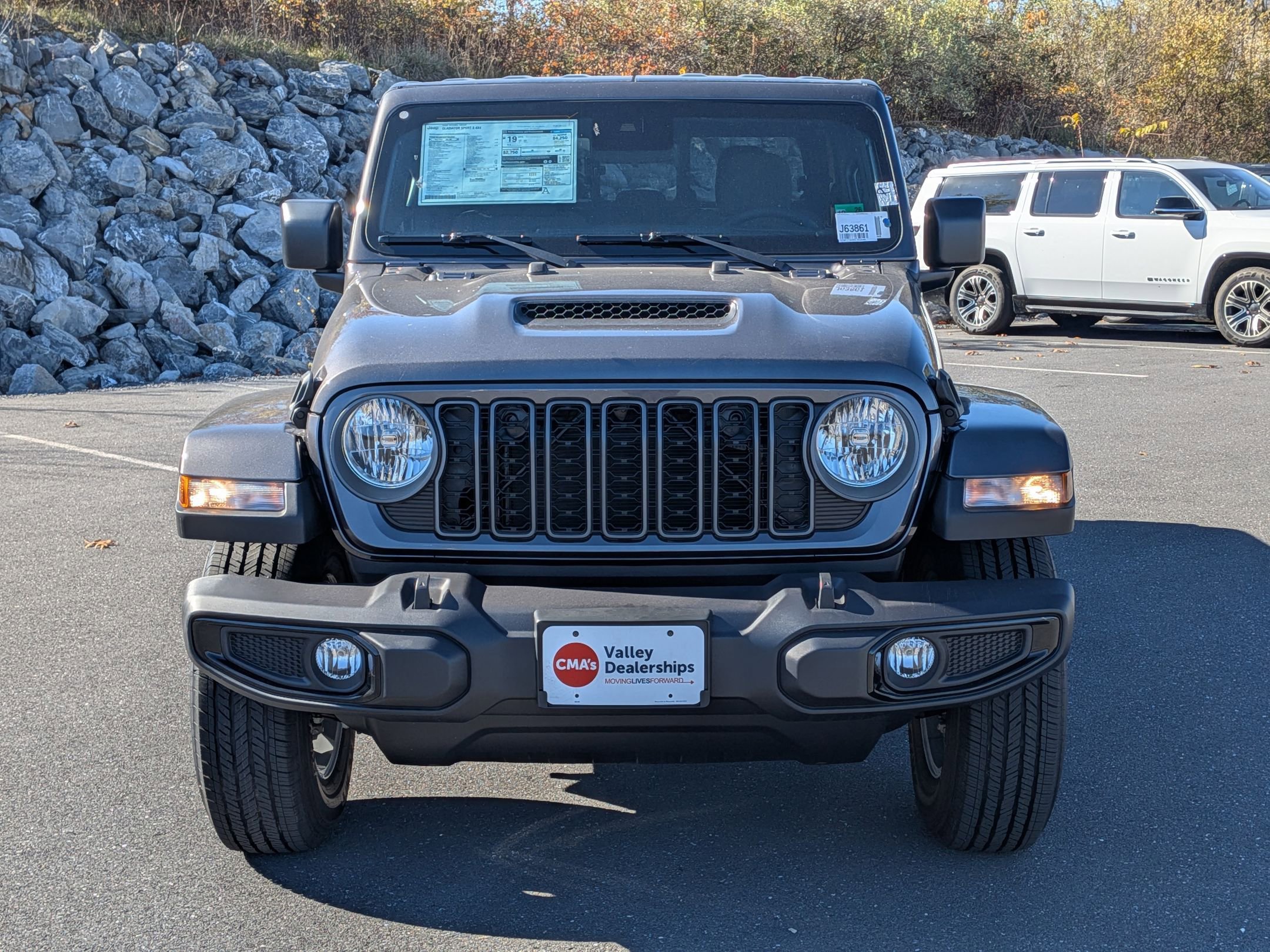 New 2025 Jeep Gladiator Sport image 2