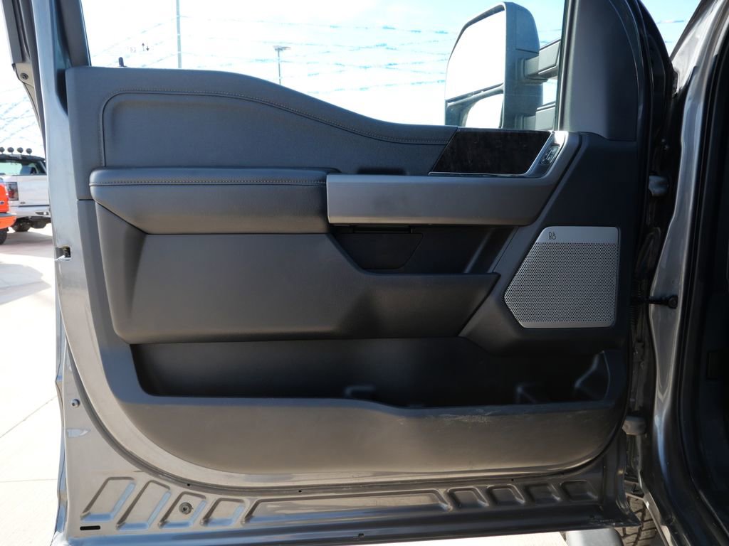 Used 2025 Ford F250 Lariat w/ FX4 Off-Road Package AWD/4WD image 16