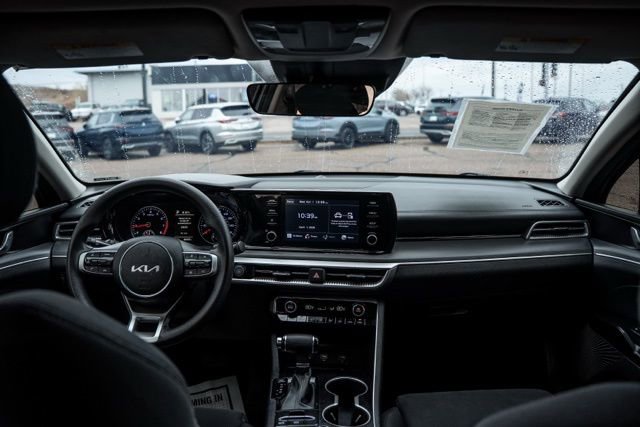 Used 2023 Kia K5 LXS image 12