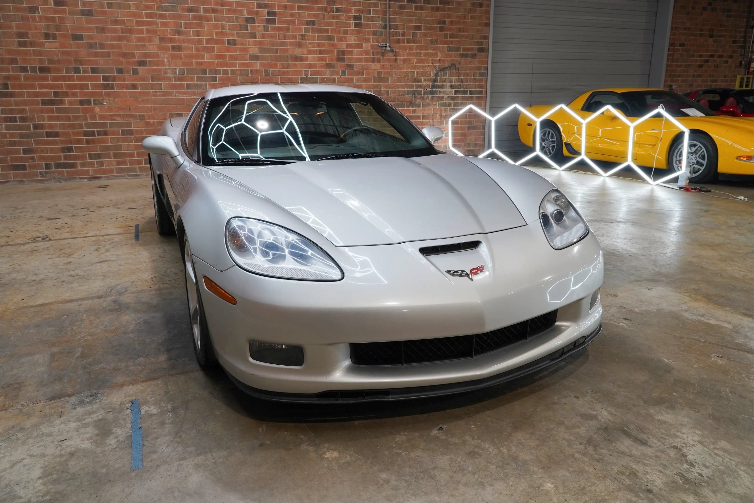 Used 2010 Chevrolet Corvette Grand Sport w/ Preferred Equipment Group RWD image 4