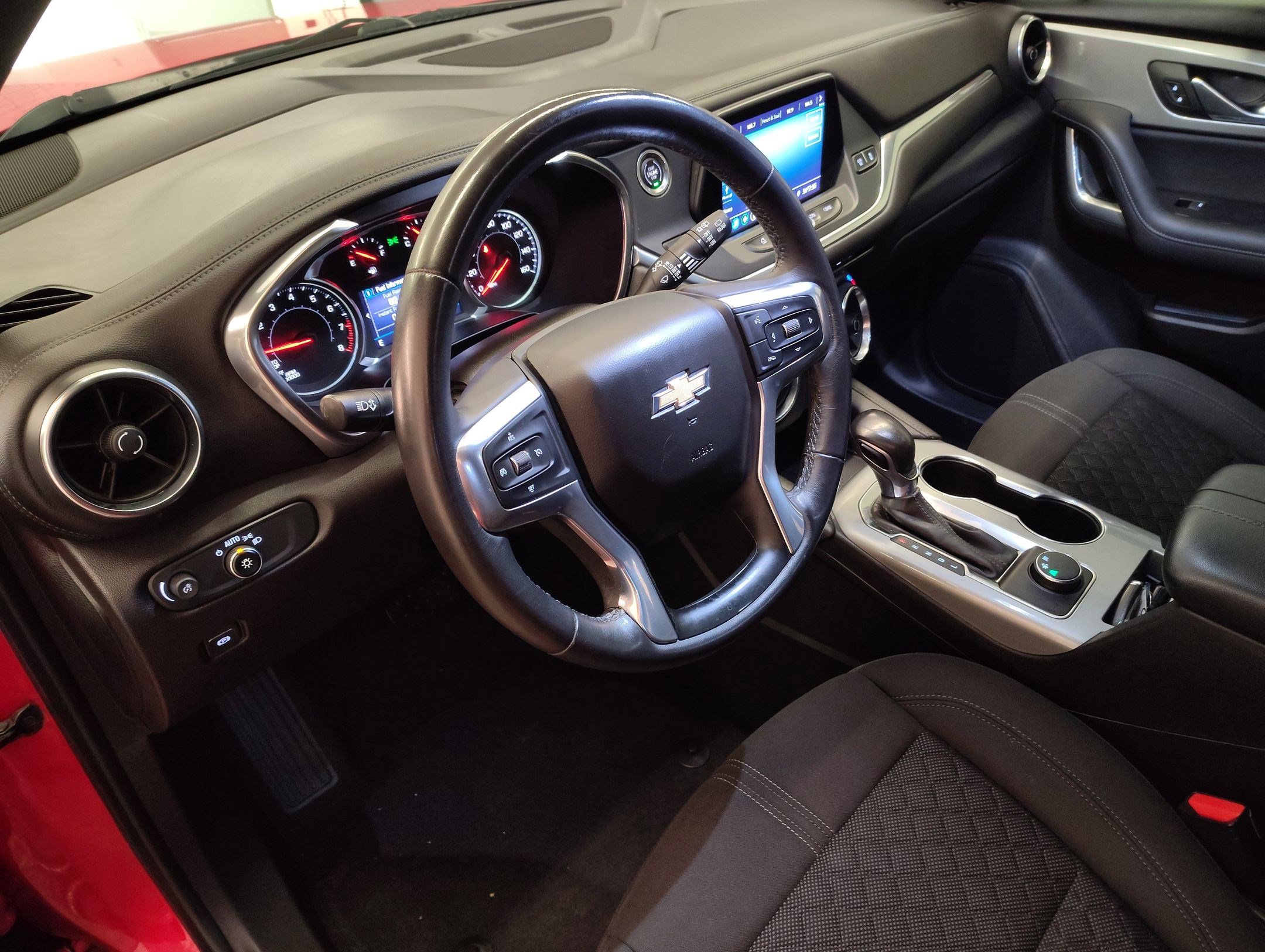 Used 2020 Chevrolet Blazer LT image 4