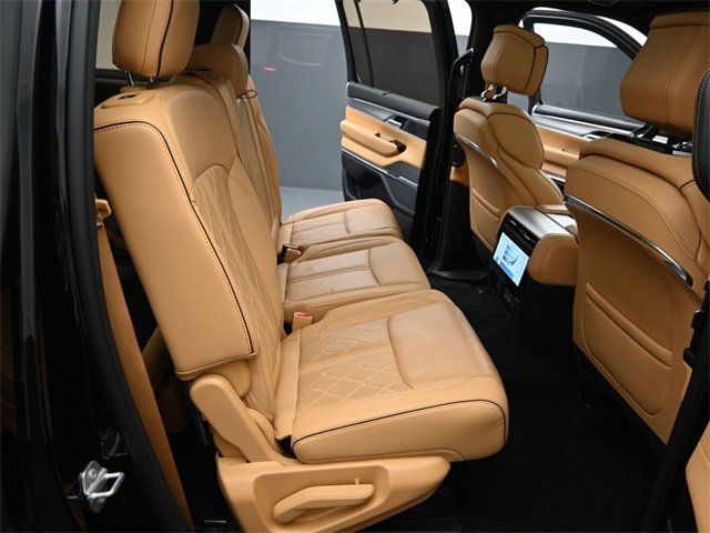 Used 2023 Jeep Grand Wagoneer Series III image 26