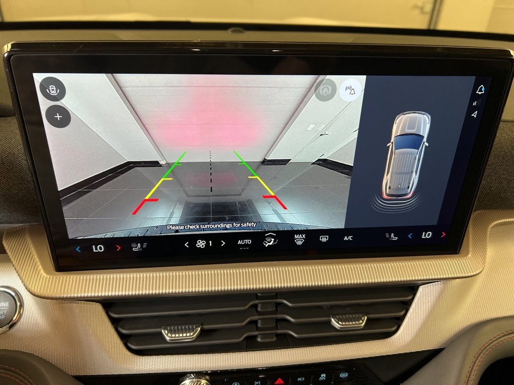 New 2025 Ford Explorer Active w/ Active Comfort Package image 12