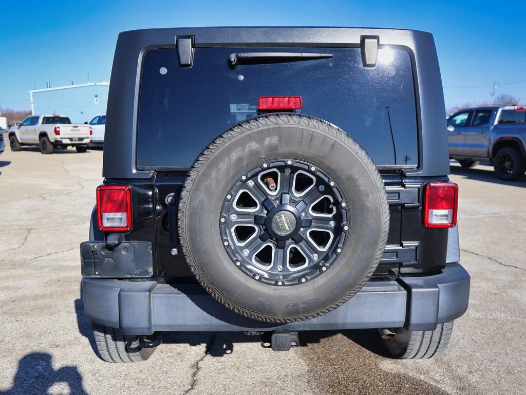 Used 2018 Jeep Wrangler Unlimited Sport S image 4