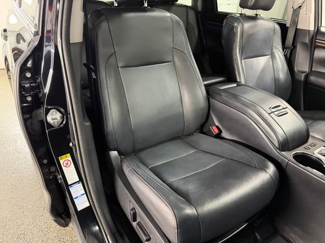 Used 2015 Toyota Highlander Limited Platinum AWD/4WD image 28