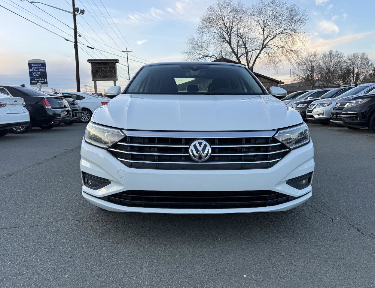 Used 2021 Volkswagen Jetta SEL Premium FWD image 2