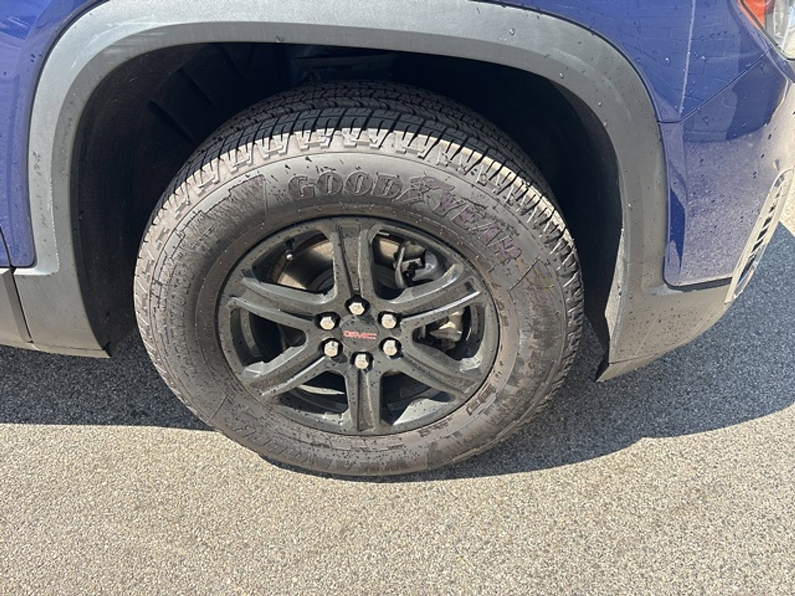 Used 2023 GMC Acadia AT4 image 15