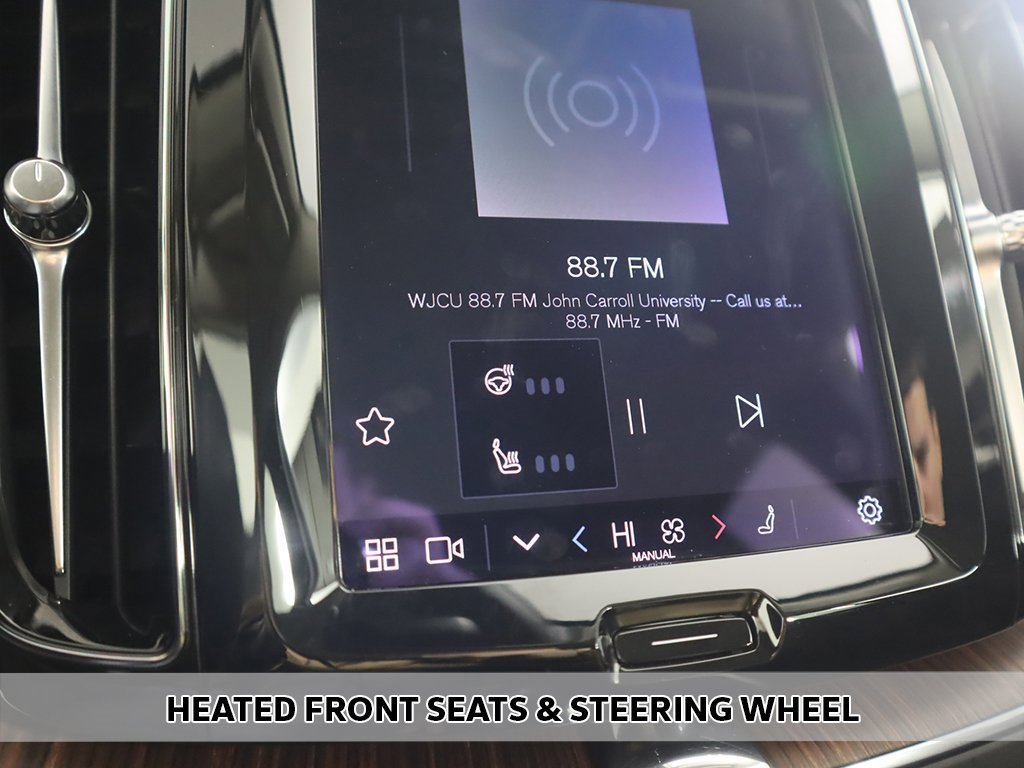 Used 2023 Volvo XC60 B5 Plus w/ Climate Package image 8