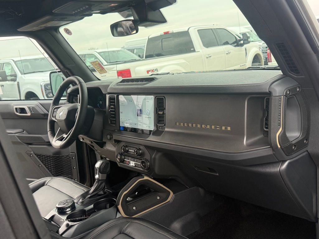 New 2025 Ford Bronco Badlands image 12
