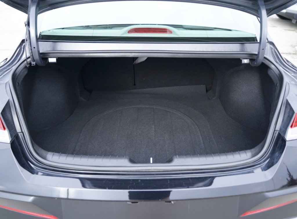 Used 2025 Hyundai Elantra SEL image 7