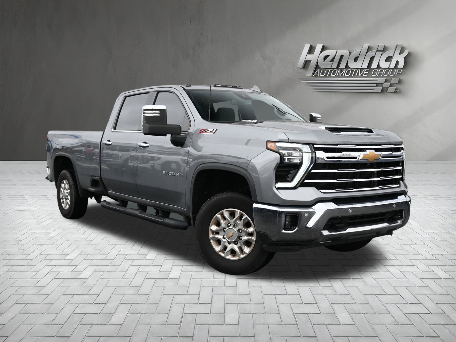 Used 2024 Chevrolet Silverado 2500 LTZ w/ LTZ Convenience Package image 2