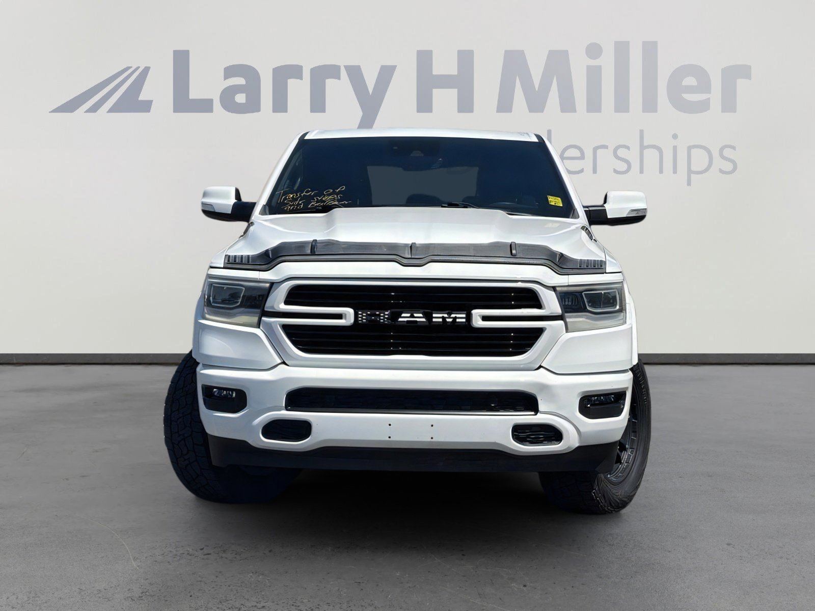 Used 2022 RAM 1500 Laramie w/ Sport Appearance Package AWD/4WD image 4