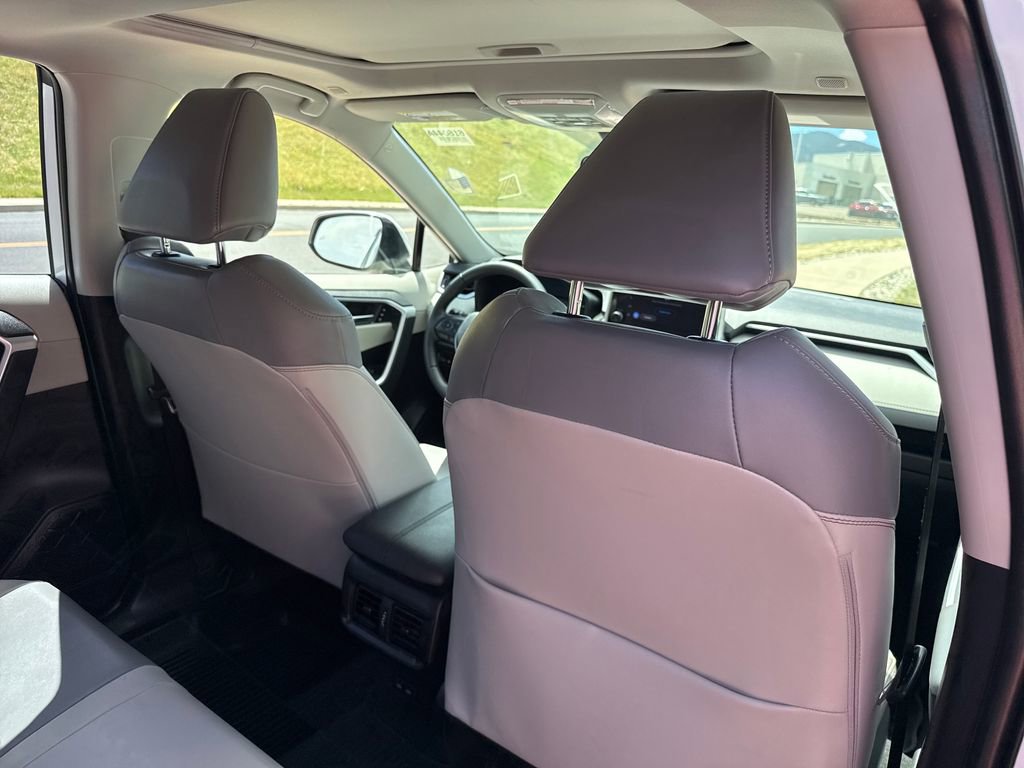 Used 2025 Toyota RAV4 XLE Premium w/ Weather Package AWD/4WD image 25